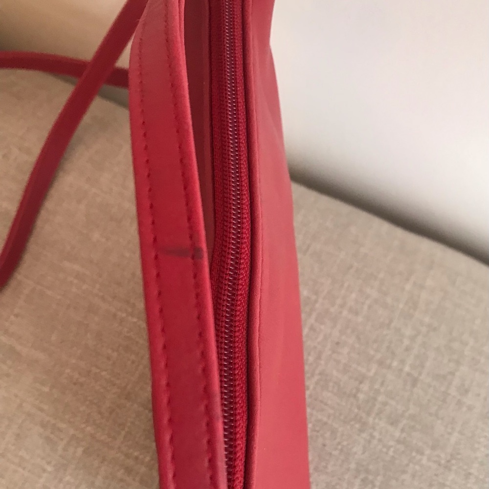Liz Claiborne Small Red Leather Crossbody Purse - Picture 4 of 4